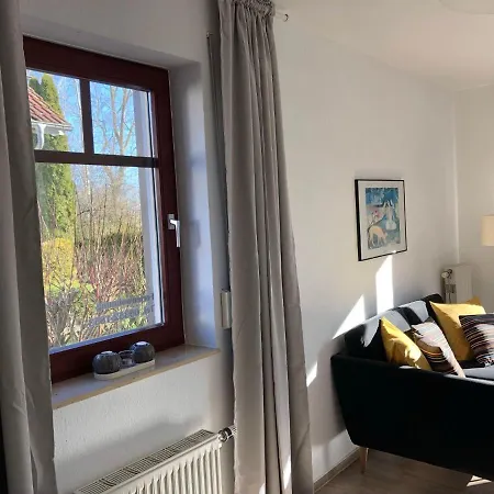 Ferienwohnung-klaus-stoertebeker-mit-sonnenterrasse-garten-zwischen-strand-wald-und-wiese Apartamento