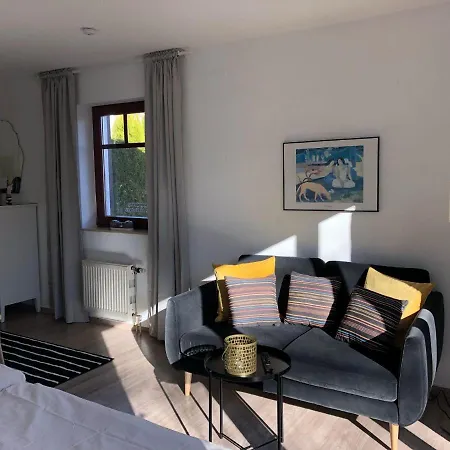 Apartamento Ferienwohnung-klaus-stoertebeker-mit-sonnenterrasse-garten-zwischen-strand-wald-und-wiese Gustow (Vorpommern-Rugen)