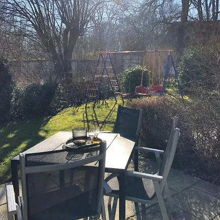 Ferienwohnung-klaus-stoertebeker-mit-sonnenterrasse-garten-zwischen-strand-wald-und-wiese Gustow (Vorpommern-Rugen)