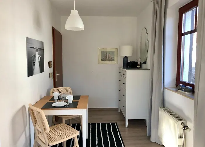 Appartement Ferienwohnung-klaus-stoertebeker-mit-sonnenterrasse-garten-zwischen-strand-wald-und-wiese *