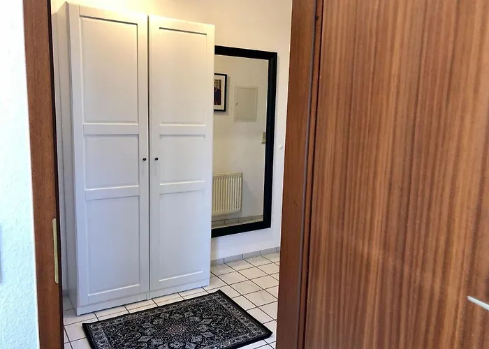 公寓 Ferienwohnung-klaus-stoertebeker-mit-sonnenterrasse-garten-zwischen-strand-wald-und-wiese