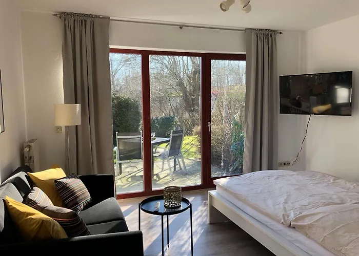 公寓 Ferienwohnung-klaus-stoertebeker-mit-sonnenterrasse-garten-zwischen-strand-wald-und-wiese